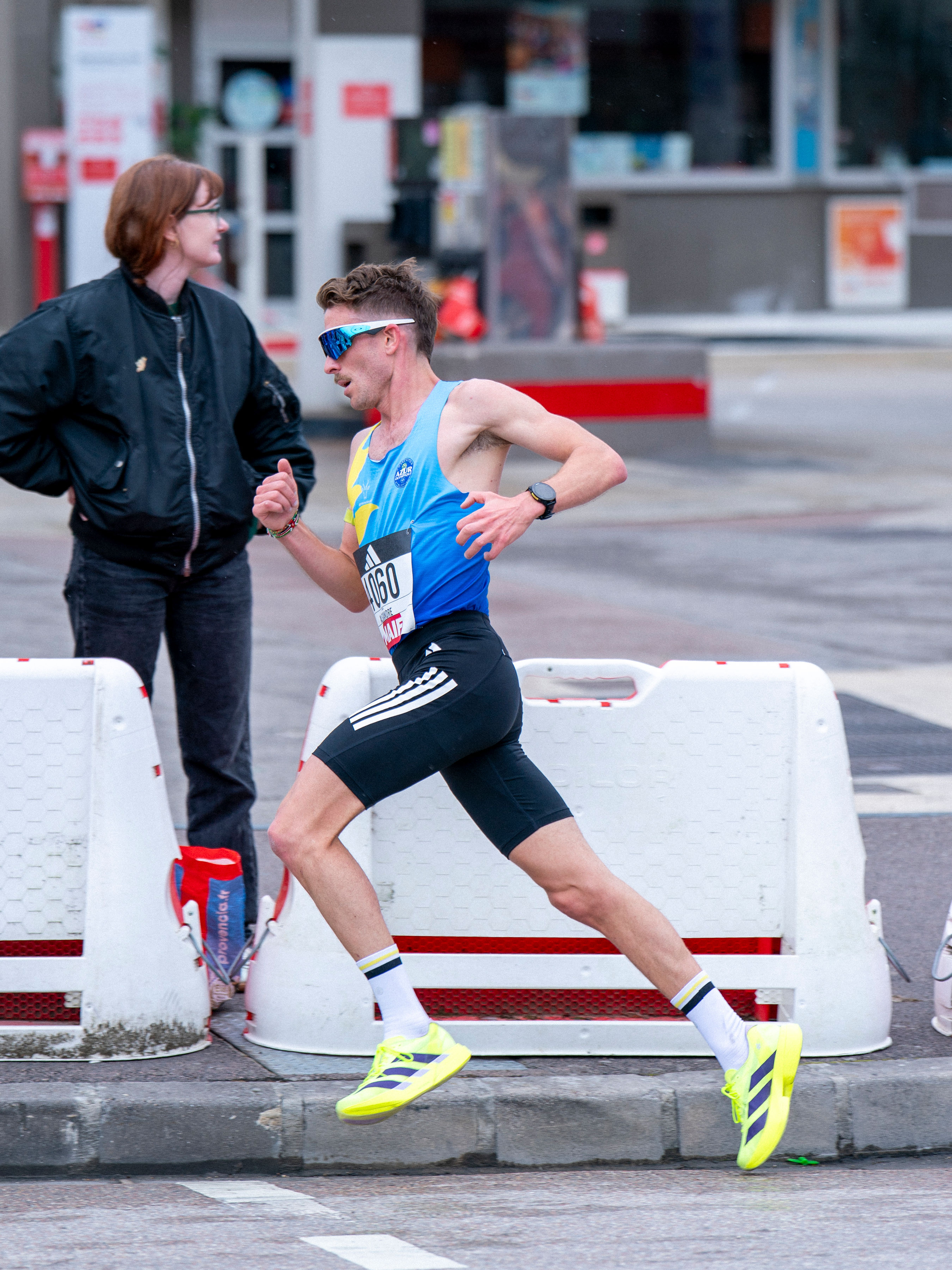 Athlète AO Charenton en course sur route