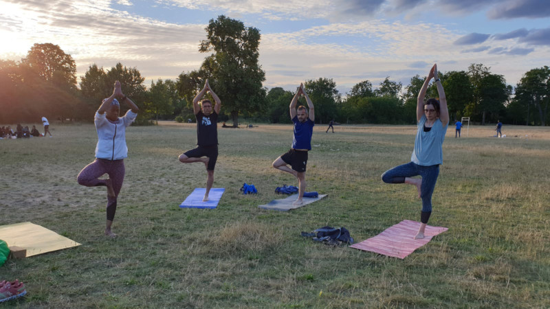 Séance de Running Yoga en extérieur